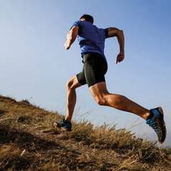 Coureur qui augmente son volume d'entra&icirc;nement